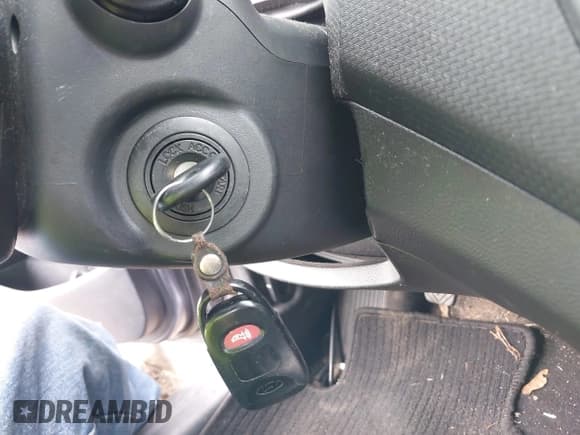 ✅ 2016 Hyundai Veloster • VIN: KMHTC6AD4GU303242 • Лот: 42544127. Опубликован ранее на IAAI с пробегом 80 747 миль. Бесплатный доступ к архиву аукционных продаж из США и подробный отчёт об истории автомобиля на DreamBid. Изображение 11.