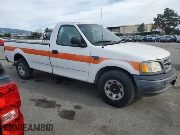✅ 2002 Ford F-150 XL • VIN: 2FTPF17Z12CA63367 • Lot: 47421615. Listed on Copart with 122,782 mi. Free auction sales archive from the USA and detailed vehicle history report at DreamBid. Image 4.
