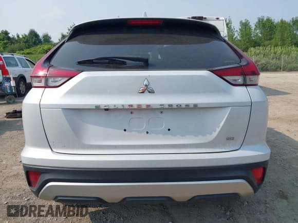 ✅ 2022 Mitsubishi Eclipse Cross SE • VIN: JA4ATWAA0NZ004195 • Lot: 42896056. Wystawiony na IAAI z przebiegiem 94 778 mil. Bezpłatny archiwum sprzedaży aukcyjnych z USA i szczegółowy raport historii pojazdu na DreamBid. Zdjęcie 17.