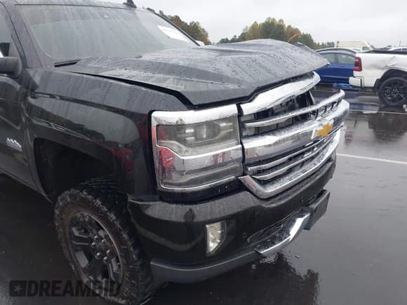 ✅ 2016 Chevrolet Silverado 1500 High Country • VIN: 3GCUKTEJ2GG267967 • Lot: 43543326. Listed on IAAI with 105,979 mi. Free auction sales archive from the USA and detailed vehicle history report at DreamBid. Image 17.
