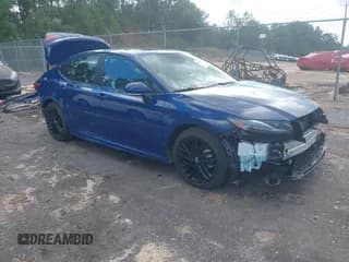 ✅ 2025 Toyota Camry LE • VIN: 4T1DAACK7SU167285 • Lot: 43532642. Wystawiony na IAAI z przebiegiem 8 644 mil. Bezpłatny archiwum sprzedaży aukcyjnych z USA i szczegółowy raport historii pojazdu na DreamBid. Zdjęcie 1.