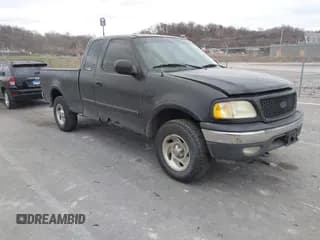 ✅ 2001 Ford F-150 XL • VIN: 2FTRX18L31CB05231 • Lot: 43905525. Listed on IAAI with 137,559 mi. Free auction sales archive from the USA and detailed vehicle history report at DreamBid. Image 1.