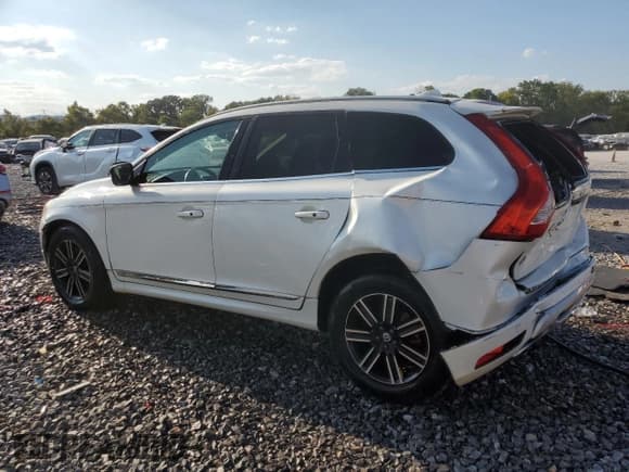 ✅ 2017 Volvo XC60 Dynamic • VIN: YV440MDRXH2198553 • Lot: 72082655. Listed on Copart with Not provided. Free auction sales archive from the USA and detailed vehicle history report at DreamBid. Image 2.
