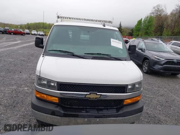✅ 2021 Chevrolet Express Cargo • VIN: 1GCWGAF7XM1217071 • Lot: 41959458. Wystawiony na IAAI z przebiegiem 42 596 mil. Bezpłatny archiwum sprzedaży aukcyjnych z USA i szczegółowy raport historii pojazdu na DreamBid. Zdjęcie 12.