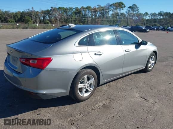 2024 Chevrolet Malibu LT с VIN 1G1ZD5STXRF133528, выставлен на аукционе IAAI как лот 43571645 с пробегом 45 326 миль миль и . История ставок и продаж доступна на DreamBid. Изображение 4.