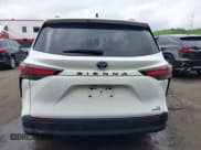 ✅ 2021 Toyota Sienna LE • VIN: 5TDBRKEC8MS008394 • Lot: 42155301. Listed on IAAI with 56,946 mi. Free auction sales archive from the USA and detailed vehicle history report at DreamBid. Image 16.