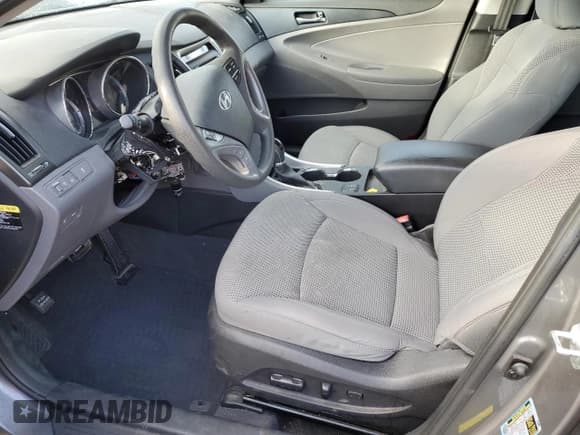 ✅ 2014 Hyundai Sonata GLS • VIN: 5NPEB4AC3EH932316 • Lot: 72438034. Listed on Copart with 135,176 mi. Free auction sales archive from the USA and detailed vehicle history report at DreamBid. Image 7.
