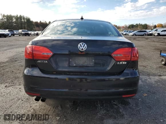 ✅ 2011 Volkswagen Jetta SE • VIN: 3VWDZ7AJ5BM359526 • Lot: 91357905. Wystawiony na Copart z przebiegiem 229 085 mil. Bezpłatny archiwum sprzedaży aukcyjnych z USA i szczegółowy raport historii pojazdu na DreamBid. Zdjęcie 6.