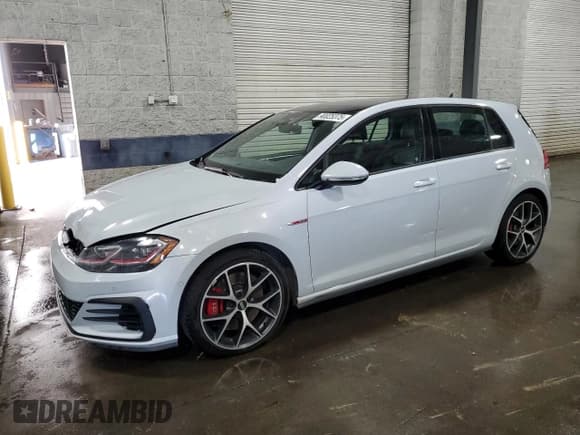 ✅ 2018 Volkswagen Golf GTI S • VIN: 3VW447AUXJM255850 • Lot: 90025375. Wystawiony na Copart z przebiegiem 169 224 mil. Bezpłatny archiwum sprzedaży aukcyjnych z USA i szczegółowy raport historii pojazdu na DreamBid. Zdjęcie 1.