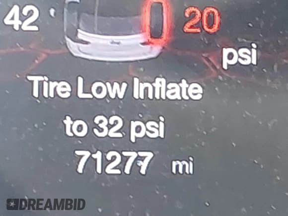 ✅ 2018 Jeep Compass Latitude • VIN: 3C4NJDBB3JT313458 • Lot: 42331313. Listed on IAAI with 71,277 mi. Free auction sales archive from the USA and detailed vehicle history report at DreamBid. Image 16.