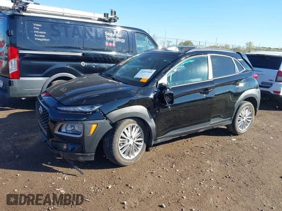 ✅ 2020 Hyundai Kona SEL • VIN: KM8K22AA3LU436940 • Лот: 43497566. Опубликован ранее на IAAI с пробегом 63 137 миль. Бесплатный доступ к архиву аукционных продаж из США и подробный отчёт об истории автомобиля на DreamBid. Изображение 2.