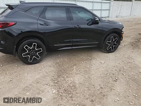 ✅ 2023 Chevrolet Blazer RS • VIN: 3GNKBKRS4PS179320 • Lot: 87034515. Wystawiony na Copart z przebiegiem 28 511 mil. Bezpłatny archiwum sprzedaży aukcyjnych z USA i szczegółowy raport historii pojazdu na DreamBid. Zdjęcie 15.