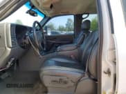 ✅ 2006 Chevrolet Silverado 2500HD LT3 • VIN: 1GCHK23D46F191371 • Lot: 59501965. Wystawiony na Copart z przebiegiem 157 537 mil. Bezpłatny archiwum sprzedaży aukcyjnych z USA i szczegółowy raport historii pojazdu na DreamBid. Zdjęcie 7.