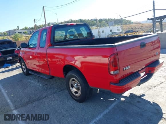✅ 2003 Ford F-150 XL • VIN: 2FTRX17213CA25521 • Lot: 42673697. Wystawiony na IAAI z przebiegiem 217 883 mil. Bezpłatny archiwum sprzedaży aukcyjnych z USA i szczegółowy raport historii pojazdu na DreamBid. Zdjęcie 3.