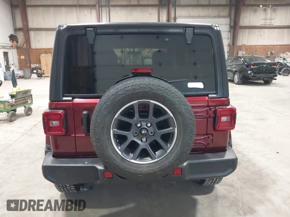 ✅ 2021 Jeep Wrangler Unlimited Sport S • VIN: 1C4HJXDN1MW596334 • Lot: 41730278. Wystawiony na IAAI z przebiegiem 64 126 mil. Bezpłatny archiwum sprzedaży aukcyjnych z USA i szczegółowy raport historii pojazdu na DreamBid. Zdjęcie 17.