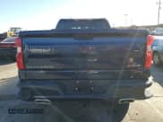 ✅ 2020 Chevrolet Silverado 1500 RST • VIN: 1GCUYEED2LZ323291 • Lot: 92089955. Wystawiony na Copart z przebiegiem 71 008 mil. Bezpłatny archiwum sprzedaży aukcyjnych z USA i szczegółowy raport historii pojazdu na DreamBid. Zdjęcie 6.