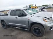 ✅ 2012 Toyota Tundra • VIN: 5TFUW5F19CX215935 • Lot: 42710431. Wystawiony na IAAI z przebiegiem 142 484 mil. Bezpłatny archiwum sprzedaży aukcyjnych z USA i szczegółowy raport historii pojazdu na DreamBid. Zdjęcie 12.