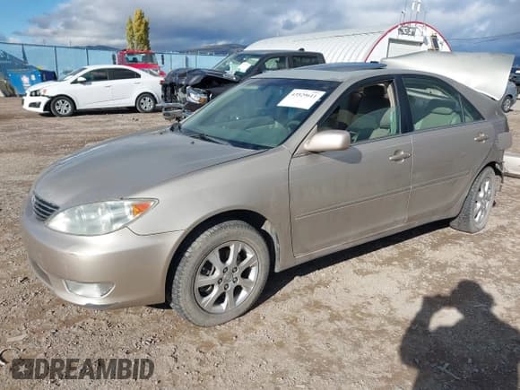 ✅ 2005 Toyota Camry XLE • VIN: 4T1BF30K45U098424 • Лот: 43529611. Опубликован ранее на IAAI с пробегом 84 110 миль. Бесплатный доступ к архиву аукционных продаж из США и подробный отчёт об истории автомобиля на DreamBid. Изображение 18.