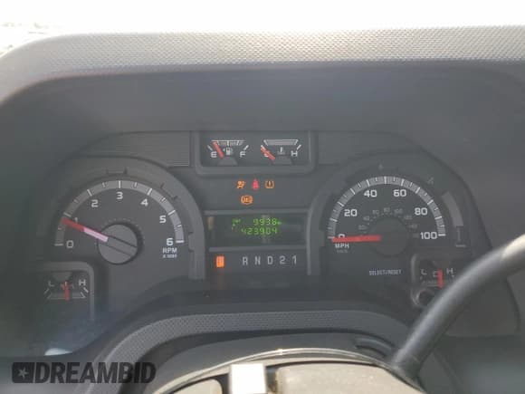 ✅ 2009 Ford Econoline Cargo Commercial • VIN: 1FTNE14W79DA31263 • Lot: 70584435. Wystawiony na Copart z przebiegiem 423 904 mil. Bezpłatny archiwum sprzedaży aukcyjnych z USA i szczegółowy raport historii pojazdu na DreamBid. Zdjęcie 9.