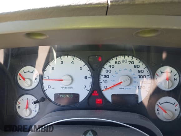 ✅ 2002 Dodge 1500 • VIN: 3D7HA18N22G180950 • Лот: 43551397. Опубликован ранее на IAAI с пробегом 198 420 миль. Бесплатный доступ к архиву аукционных продаж из США и подробный отчёт об истории автомобиля на DreamBid. Изображение 7.