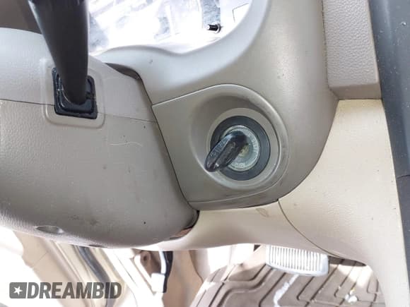 ✅ 2007 Kia Sedona LX • VIN: KNDMB233876173916 • Lot: 41598706. Wystawiony na IAAI z przebiegiem 246 920 mil. Bezpłatny archiwum sprzedaży aukcyjnych z USA i szczegółowy raport historii pojazdu na DreamBid. Zdjęcie 11.