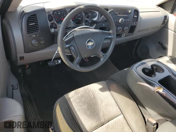 ✅ 2007 Chevrolet Silverado 2500HD Work Truck • VIN: 1GCHC24K77E524650 • Лот: 61488425. Опубликован ранее на Copart с пробегом 264 336 миль. Бесплатный доступ к архиву аукционных продаж из США и подробный отчёт об истории автомобиля на DreamBid. Изображение 8.