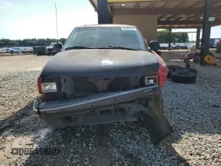 ✅ 1995 Chevrolet Blazer • VIN: 1GNCS13WXSK227918 • Lot: 62003475. Wystawiony na Copart z przebiegiem 237 139 mil. Bezpłatny archiwum sprzedaży aukcyjnych z USA i szczegółowy raport historii pojazdu na DreamBid. Zdjęcie 5.