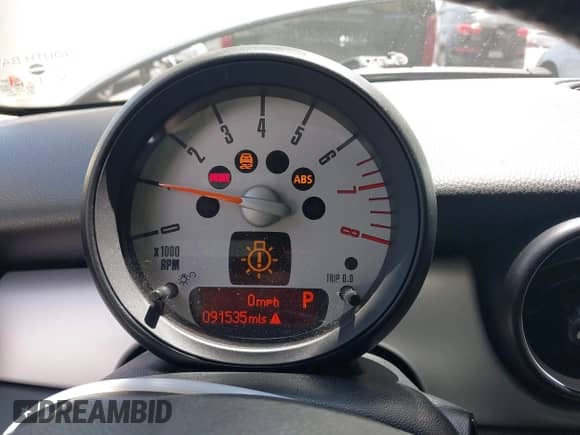 2011 MINI Hardtop with VIN WMWSU3C58BT093466, listed as a IAAI auction lot 42393759 with 91,535 mi miles and . Bid and sale history available at DreamBid. Image 15.