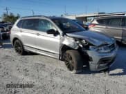 ✅ 2020 Volkswagen Tiguan SE • VIN: 3VV2B7AXXLM144388 • Lot: 90722475. Wystawiony na Copart z przebiegiem 59 612 mil. Bezpłatny archiwum sprzedaży aukcyjnych z USA i szczegółowy raport historii pojazdu na DreamBid. Zdjęcie 4.