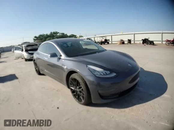 ✅ 2020 Tesla Model 3 Performance • VIN: 5YJ3E1EC3LF641009 • Lot: 51033205. Wystawiony na Copart z przebiegiem 118 245 mil. Bezpłatny archiwum sprzedaży aukcyjnych z USA i szczegółowy raport historii pojazdu na DreamBid. Zdjęcie 11.