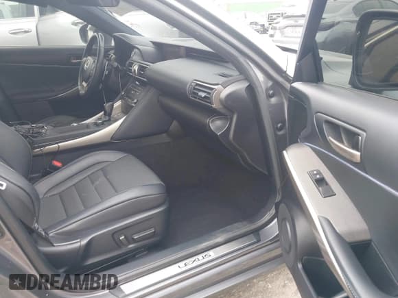 ✅ 2019 Lexus IS 300 • VIN: JTHBA1D28K5095306 • Lot: 41794053. Listed on IAAI with 45,519 mi. Free auction sales archive from the USA and detailed vehicle history report at DreamBid. Image 5.