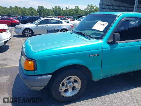 ✅ 1993 Ford Ranger STX • VIN: 1FTCR14XXPPA81400 • Lot: 42774388. Listed on IAAI with 9,154 mi. Free auction sales archive from the USA and detailed vehicle history report at DreamBid. Image 6.