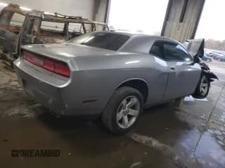 ✅ 2014 Dodge Challenger SXT • VIN: 2C3CDYAG1EH181709 • Lot: 77967864. Wystawiony na Copart z przebiegiem Nie podano. Bezpłatny archiwum sprzedaży aukcyjnych z USA i szczegółowy raport historii pojazdu na DreamBid. Zdjęcie 3.
