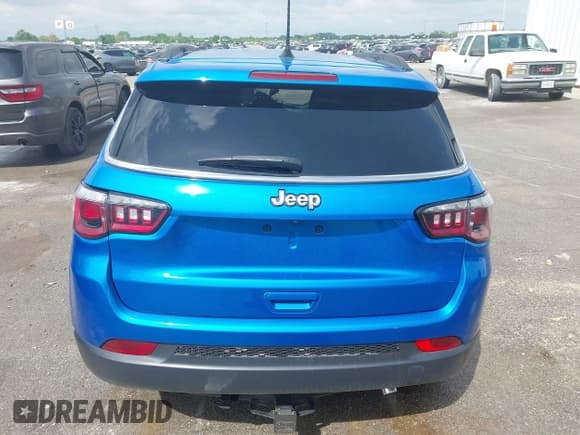 ✅ 2020 Jeep Compass Latitude • VIN: 3C4NJCBB9LT236642 • Lot: 42113938. Listed on IAAI with Not provided. Free auction sales archive from the USA and detailed vehicle history report at DreamBid. Image 16.