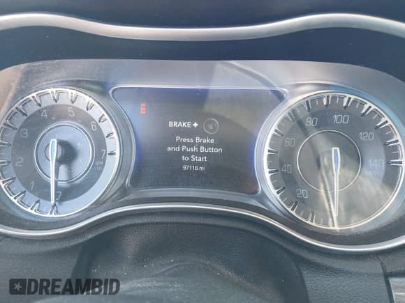 ✅ 2019 Chrysler 300 Touring • VIN: 2C3CCAAG4KH613666 • Lot: 43204791. Wystawiony na IAAI z przebiegiem 97 116 mil. Bezpłatny archiwum sprzedaży aukcyjnych z USA i szczegółowy raport historii pojazdu na DreamBid. Zdjęcie 7.