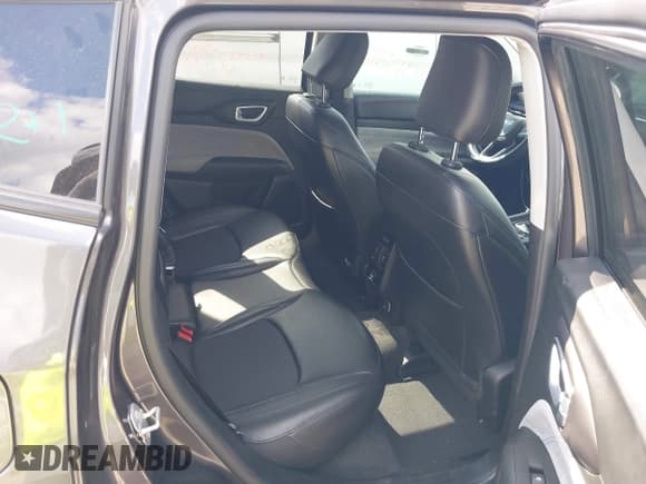 ✅ 2022 Jeep Compass Latitude • VIN: 3C4NJDBB5NT165433 • Lot: 43430293. Listed on IAAI with 34,505 mi. Free auction sales archive from the USA and detailed vehicle history report at DreamBid. Image 8.