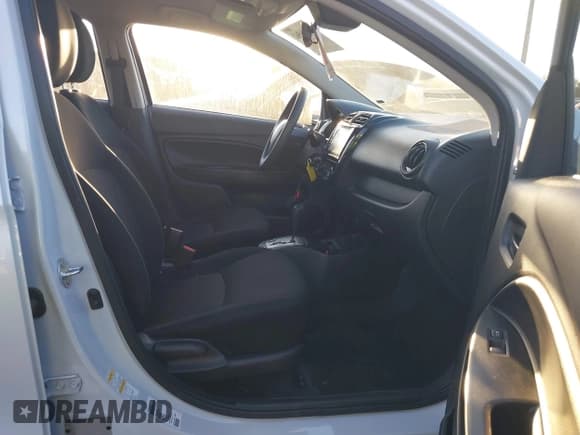 ✅ 2024 Mitsubishi Mirage ES • VIN: ML32AUHJ4RH032249 • Lot: 43706562. Wystawiony na IAAI z przebiegiem 15 740 mil. Bezpłatny archiwum sprzedaży aukcyjnych z USA i szczegółowy raport historii pojazdu na DreamBid. Zdjęcie 5.