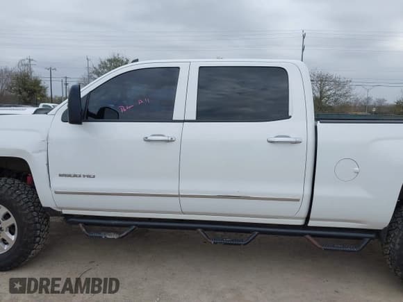 ✅ 2015 Chevrolet Silverado 2500HD LTZ • VIN: 1GC1KWE89FF149299 • Lot: 41565330. Listed on IAAI with 249,551 mi. Free auction sales archive from the USA and detailed vehicle history report at DreamBid. Image 15.