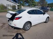 ✅ 2018 Toyota Yaris • VIN: 3MYDLBYV8JY329199 • Лот: 43352455. Опубликован ранее на IAAI с пробегом 77 549 миль. Бесплатный доступ к архиву аукционных продаж из США и подробный отчёт об истории автомобиля на DreamBid. Изображение 4.