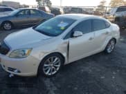 ✅ 2013 Buick Verano Premium Group • VIN: 1G4PT5SVXD4157413 • Lot: 43649311. Wystawiony na IAAI z przebiegiem 251 310 mil. Bezpłatny archiwum sprzedaży aukcyjnych z USA i szczegółowy raport historii pojazdu na DreamBid. Zdjęcie 17.