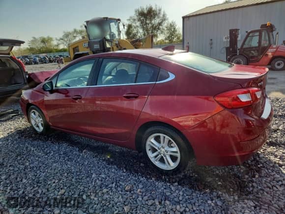 ✅ 2017 Chevrolet Cruze LT • VIN: 1G1BE5SM7H7214423 • Лот: 84223195. Опубликован ранее на Copart с пробегом 76 792 миль. Бесплатный доступ к архиву аукционных продаж из США и подробный отчёт об истории автомобиля на DreamBid. Изображение 2.