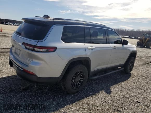 ✅ 2023 Jeep Grand Cherokee Laredo • VIN: 1C4RJKAG0P8770948 • Lot: 45856175. Listed on Copart with 12,259 mi. Free auction sales archive from the USA and detailed vehicle history report at DreamBid. Image 3.