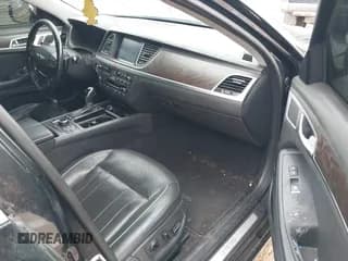 ✅ 2016 Hyundai Genesis 3.8L • VIN: KMHGN4JE3GU106717 • Lot: 40319357. Wystawiony na IAAI z przebiegiem 207 077 mil. Bezpłatny archiwum sprzedaży aukcyjnych z USA i szczegółowy raport historii pojazdu na DreamBid. Zdjęcie 5.