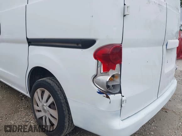 ✅ 2014 Nissan NV200 SV • VIN: 3N6CM0KN3EK692441 • Лот: 43020757. Опубликован ранее на IAAI с пробегом Не указан. Бесплатный доступ к архиву аукционных продаж из США и подробный отчёт об истории автомобиля на DreamBid. Изображение 6.