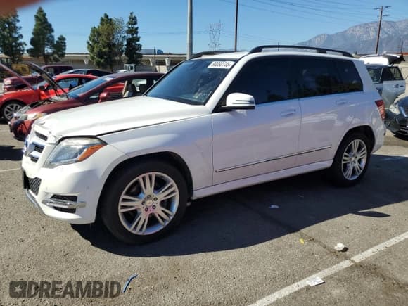 ✅ 2013 Mercedes-Benz GLK 350 • VIN: WDCGG8JB4DG028528 • Lot: 90092745. Listed on Copart with 136,622 mi. Free auction sales archive from the USA and detailed vehicle history report at DreamBid. Image 1.