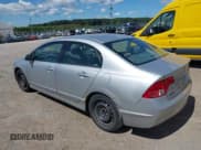 ✅ 2007 Honda Civic LX • VIN: 2HGFA15587H309711 • Лот: 43103365. Опубликован ранее на IAAI с пробегом 178 522 миль. Бесплатный доступ к архиву аукционных продаж из США и подробный отчёт об истории автомобиля на DreamBid. Изображение 3.