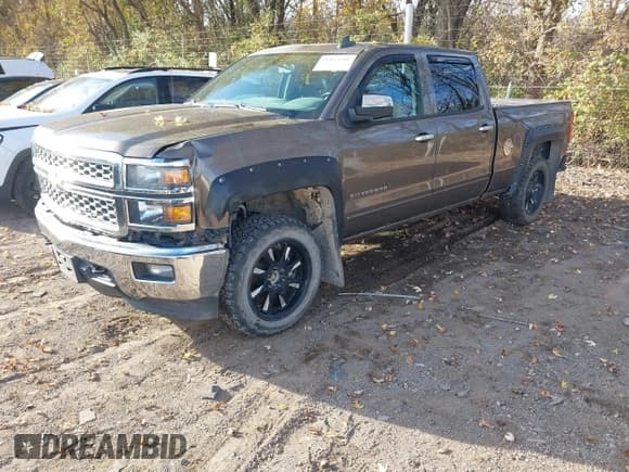 ✅ 2015 Chevrolet Silverado 1500 LT • VIN: 1GCUKREC1FF199293 • Lot: 40814501. Listed on IAAI with 138,140 mi. Free auction sales archive from the USA and detailed vehicle history report at DreamBid. Image 2.