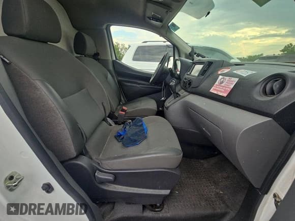 ✅ 2021 Nissan NV200 SV • VIN: 3N6CM0KN7MK697009 • Lot: 43865279. Wystawiony na IAAI z przebiegiem 81 355 mil. Bezpłatny archiwum sprzedaży aukcyjnych z USA i szczegółowy raport historii pojazdu na DreamBid. Zdjęcie 8.