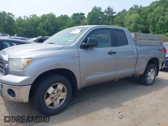 ✅ 2008 Toyota Tundra • VIN: 5TBBV54168S523406 • Lot: 42445574. Listed on IAAI with 117,947 mi. Free auction sales archive from the USA and detailed vehicle history report at DreamBid. Image 2.
