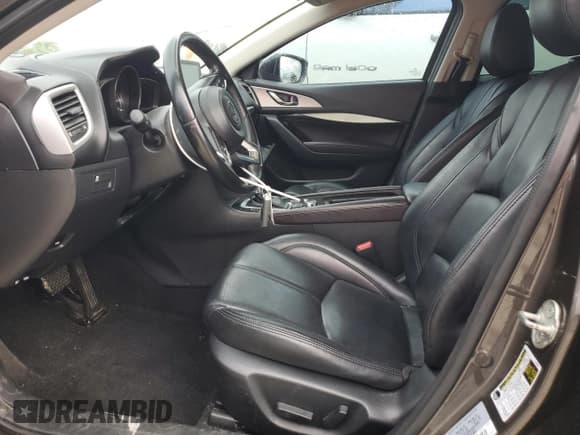 ✅ 2017 Mazda 3 Touring • VIN: JM1BN1V73H1105773 • Lot: 81107645. Wystawiony na Copart z przebiegiem 147 234 mil. Bezpłatny archiwum sprzedaży aukcyjnych z USA i szczegółowy raport historii pojazdu na DreamBid. Zdjęcie 7.